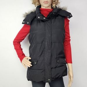 Talbots Puffer Vest Down Black  Hood Faux Fur Sz S Quiet Luxury Cabincore